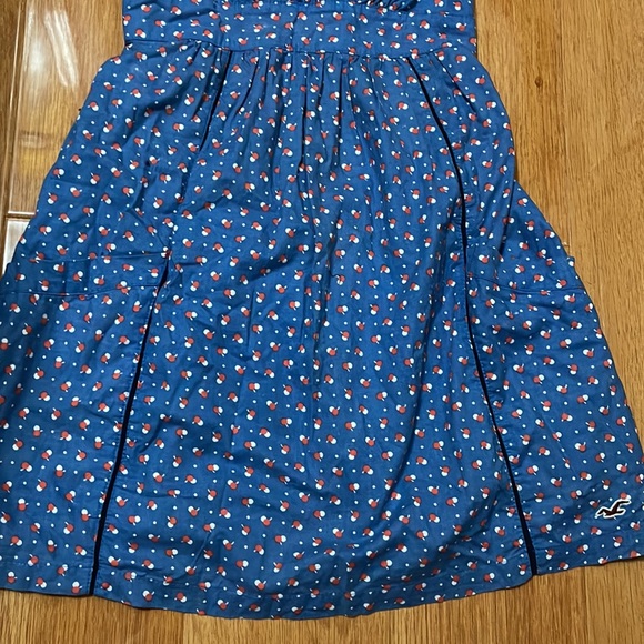 Women's Hollister Blue Polka Dot Summer Dress w/ Pockets and Scrunched Back - Picture 6 of 10